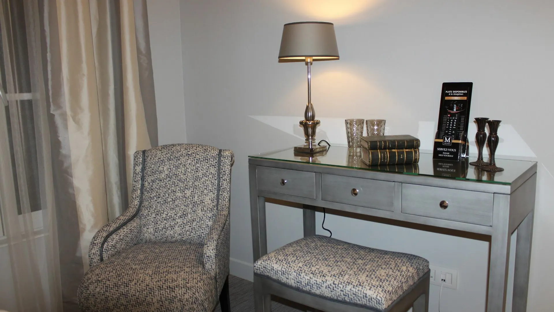 **** Hotel My Home In Paris France